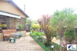 vila-deosebita-situata-in-bustenizamora-20