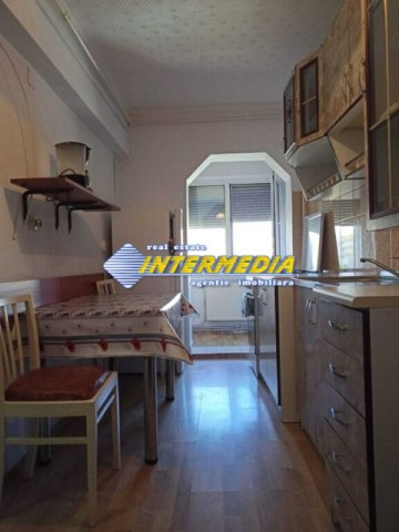garsoniera-de-inchiriat-32-mp-etaj-intermediar-complet-mobilata-si-utilata-1