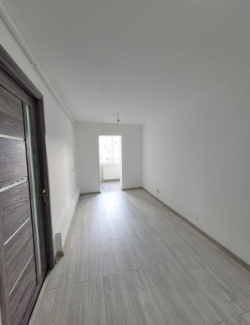 de-vanzare-apartament-cu-2-camere-decomandat-zona-bucovina-2