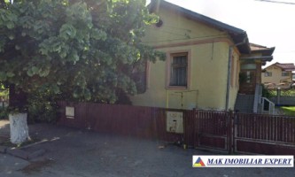 casa-cu-4-camere-si-teren-de-150-mp-centru-campulung-muscel-arges