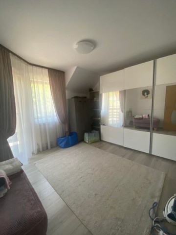 casa-p1teren-500-mpsituata-in-curtesti-pret-900-euro-6