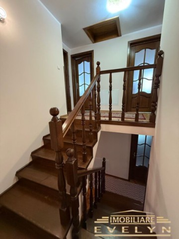 casa-cu-4-camere-pm-zona-bucovina-la-strada-principala-5