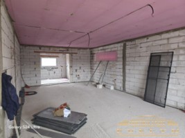 casa-la-rosu-de-vanzare-situata-in-manolesti-pret-100000-euro-neg-2