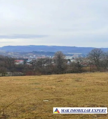 vand-teren-intravilan-7600-mp-centru-campulung-muscel-arges