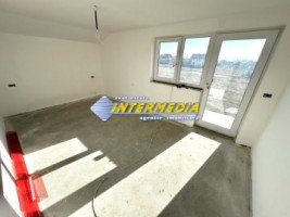 casa-noua-de-vanzare-in-alba-iulia-parter-si-etaj-cu-6-camere-la-gri-sau-finisata-complet-11