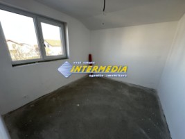 casa-noua-de-vanzare-in-alba-iulia-parter-si-etaj-cu-6-camere-la-gri-sau-finisata-complet-5