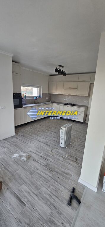 casa-noua-pe-finisata-la-cheie-cu-toate-utilitatiile-zona-alba-micesti-in-alba-iulia-1