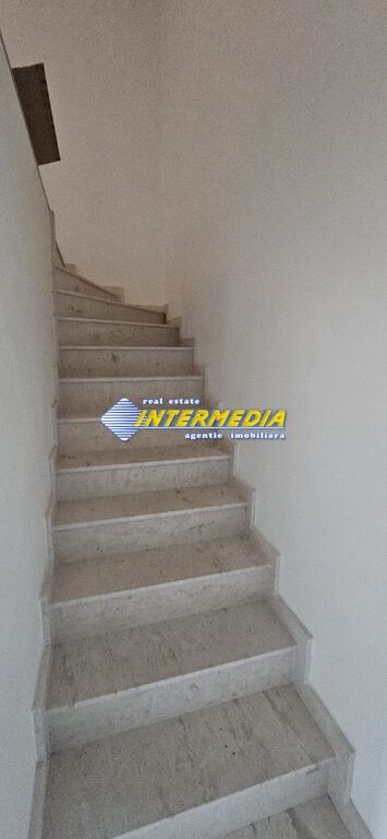 casa-noua-pe-finisata-la-cheie-cu-toate-utilitatiile-zona-alba-micesti-in-alba-iulia-5