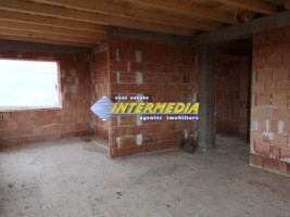 casa-pe-un-nivel-finisata-cu-4-camere-terasa-20-mp-teren-500-mp-si-toate-utilitatiile-la-cheie-13