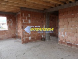 casa-pe-un-nivel-finisata-cu-4-camere-terasa-20-mp-teren-500-mp-si-toate-utilitatiile-la-cheie-14