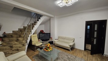 republicii-zbrezeanu-casa-pm-5cam-2bai-ter-210mp-170000-euro-9