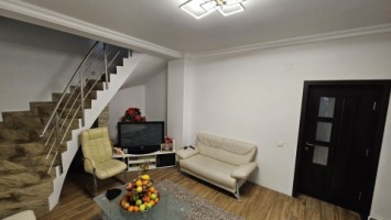 republicii-zbrezeanu-casa-pm-5cam-2bai-ter-210mp-170000-euro-11