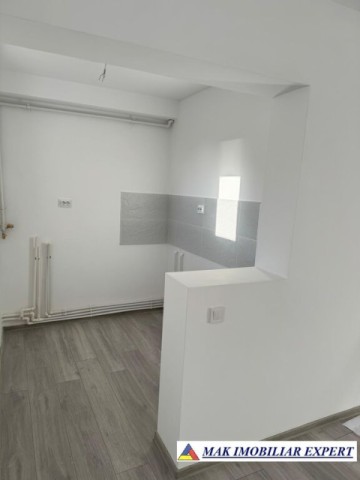 vand-apartament-3-camere-confort-3-et-2-visoi-campulung-muscel-arges-4