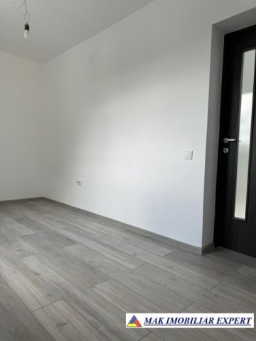 vand-apartament-3-camere-confort-3-et-2-visoi-campulung-muscel-arges-3