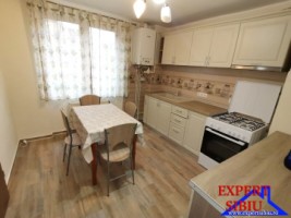 inchiriez-apartament-3-camere-decomandat-la-vila-zona-strand-2