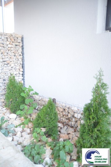 vila-de-vanzare-deosebita-situata-in-busteni-15