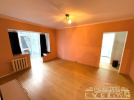 apartament-2-camere-amplasat-la-etaj-1-zona-aleea-scurta-pret-50000-euro-1