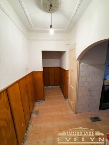 apartament-2-camere-amplasat-la-etaj-1-zona-aleea-scurta-pret-50000-euro-4
