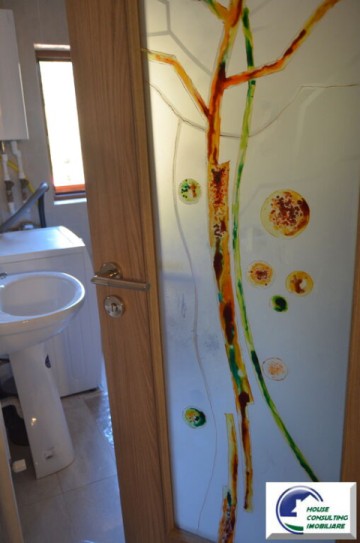 apartament-cu-2-doua-camere-cu-vedere-spectaculoasa-catre-partie-4