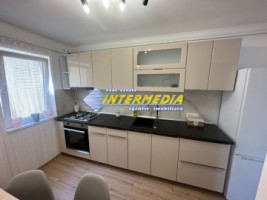 apartament-cu-3-camere-de-vanzare-in-alba-iulia-zona-centru-etaj-intermediar-1
