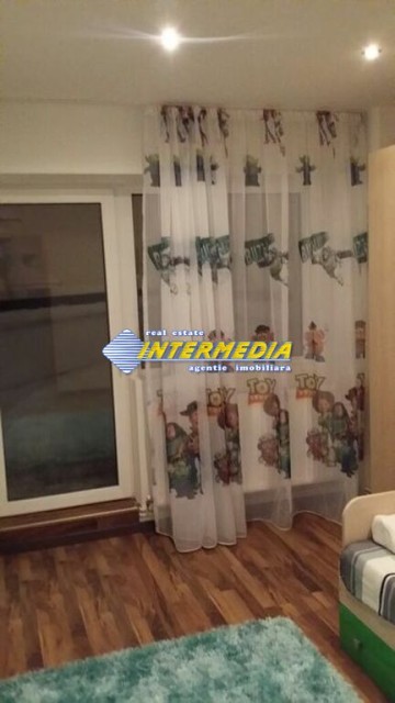 apartament-4-camere-de-inchiriat-alba-iulia-centru-cu-scara-interioara-5