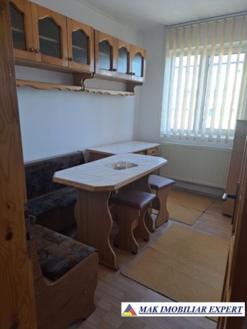 apartament-3-camere-confort-2-etaj-34-de-inchiriat-in-campulung-muscel-arges-13