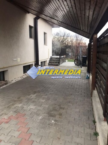 casa-de-vanzare-p-complet-mobilata-si-finisata-teren-460-mp-zona-cetate-12