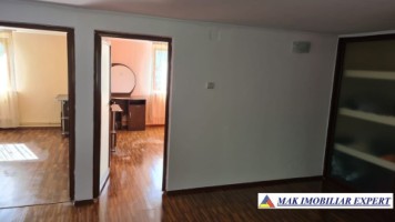 vila-spatioasa-cu-4-camere-de-vanzare-si-teren-de-5000-mp-in-stoenesti-arges-20