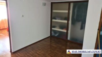 vila-spatioasa-cu-4-camere-de-vanzare-si-teren-de-5000-mp-in-stoenesti-arges-22
