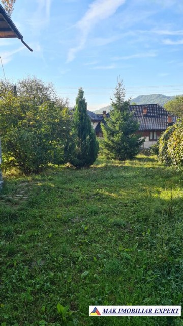 vila-spatioasa-cu-4-camere-de-vanzare-si-teren-de-5000-mp-in-stoenesti-arges-32