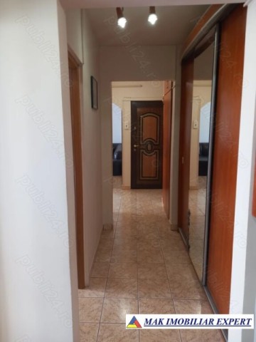vand-apartament-cu-3-camere-confort-1-et-4-grui-campulung-muscel-arges-4