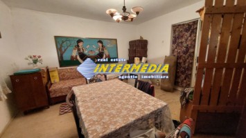 casa-cu-2-camere-si-600mp-teren-in-blaj-2