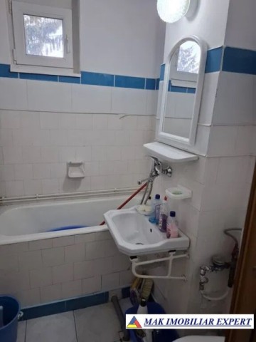 vand-apartament-2-camere-confort-1-et-4-flamanda-campulung-muscel-arges-4