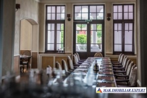 vand-vila-monument-istoric-unitatile-horeca-p-e-m-9-camere-teren-1200-mp-central-campulung-muscel-arges-10