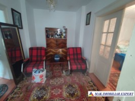 casa-5-camere-cu-teren-2000-mp-de-vanzare-in-valea-mare-pravat-arges-locatie-excelenta-2