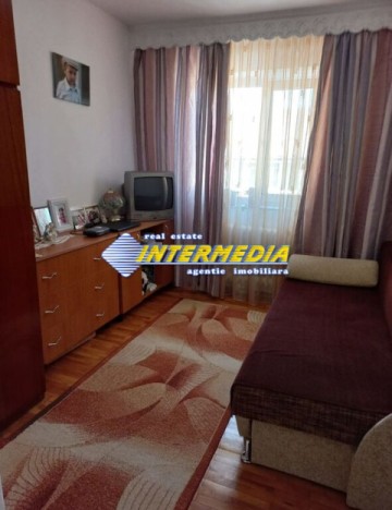 apartament-3-camere-de-vanzare-in-alba-iulia-cetate-zona-piata-5