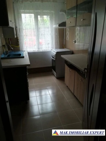 dec-2025-inchiriez-apartament-2-camere-confort-1-et-p-flamanda-campulung-muscel-arges-3