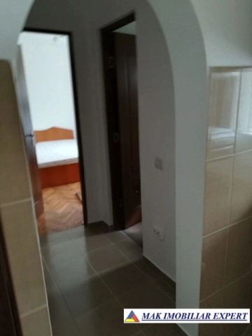 dec-2025-inchiriez-apartament-2-camere-confort-1-et-p-flamanda-campulung-muscel-arges-1