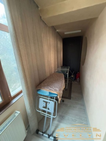 apartament-3-camere-transformat-in-2-garaj-zona-spalatoria-chelarasu-10