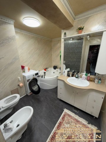 apartament-3-camere-transformat-in-2-garaj-zona-spalatoria-chelarasu-12