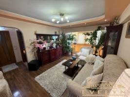 apartament-3-camere-etaj-1-zona-primaverii-pret-92000-euro-negociabil-1