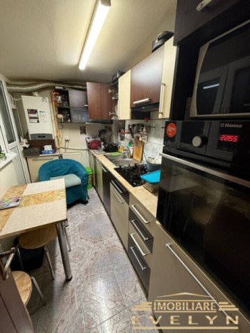 apartament-3-camere-etaj-1-zona-primaverii-pret-92000-euro-negociabil-7