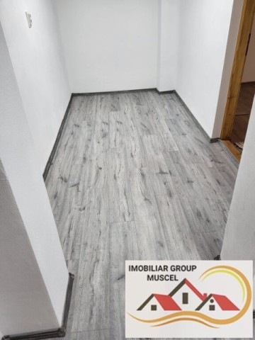 casa-4-camere-si-teren-1000-mp-intravilan-comaninoasa-pret-35000-euro-10