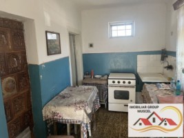 casa-de-vanzare-4-camerebaiebucatariebeci-si-dependenta-cat-si-suprafata-de-433-mp-teren-intravilan-in-campulung-muscel-pret-80000-euro-negociabil-4