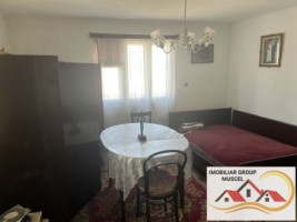 casa-de-vanzare-4-camerebaiebucatariebeci-si-dependenta-cat-si-suprafata-de-433-mp-teren-intravilan-in-campulung-muscel-pret-80000-euro-negociabil-34