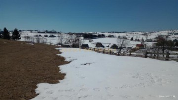 de-vanzare-teren-in-marisel-1