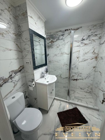 de-vanzare-apartament-2-camere-renovat-complet-decomandat-56-mp-capat-1-8