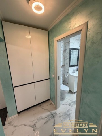 de-vanzare-apartament-2-camere-renovat-complet-decomandat-56-mp-capat-1-7
