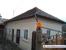 vand-casa-2-camere-teren-860-mp-leresti-arges