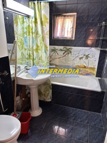 apartament-3-camere-70-mp-cetate-mercur-etaj-1-cetate-finisat-10